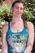 Outdoor masturbation session with busty Lindsay