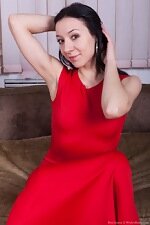 Eva Lisana strips off her sexy red dress 